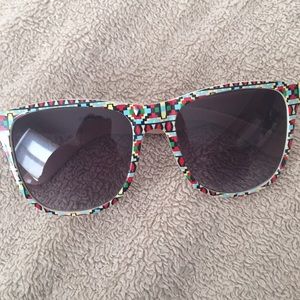 Aztec print sunglasses